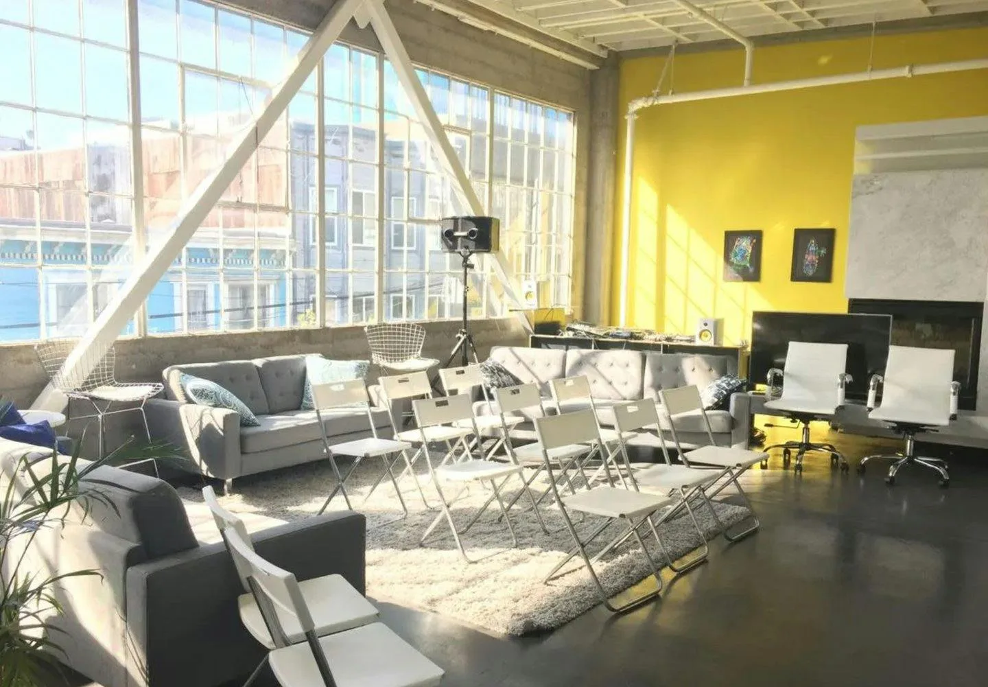 Modern SOMA Building with Atrium and Rooftop Patio — 3