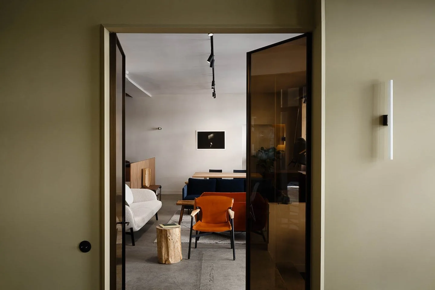 Modular 135 sqm Showroom in Paris 11th Arrondissement — 2