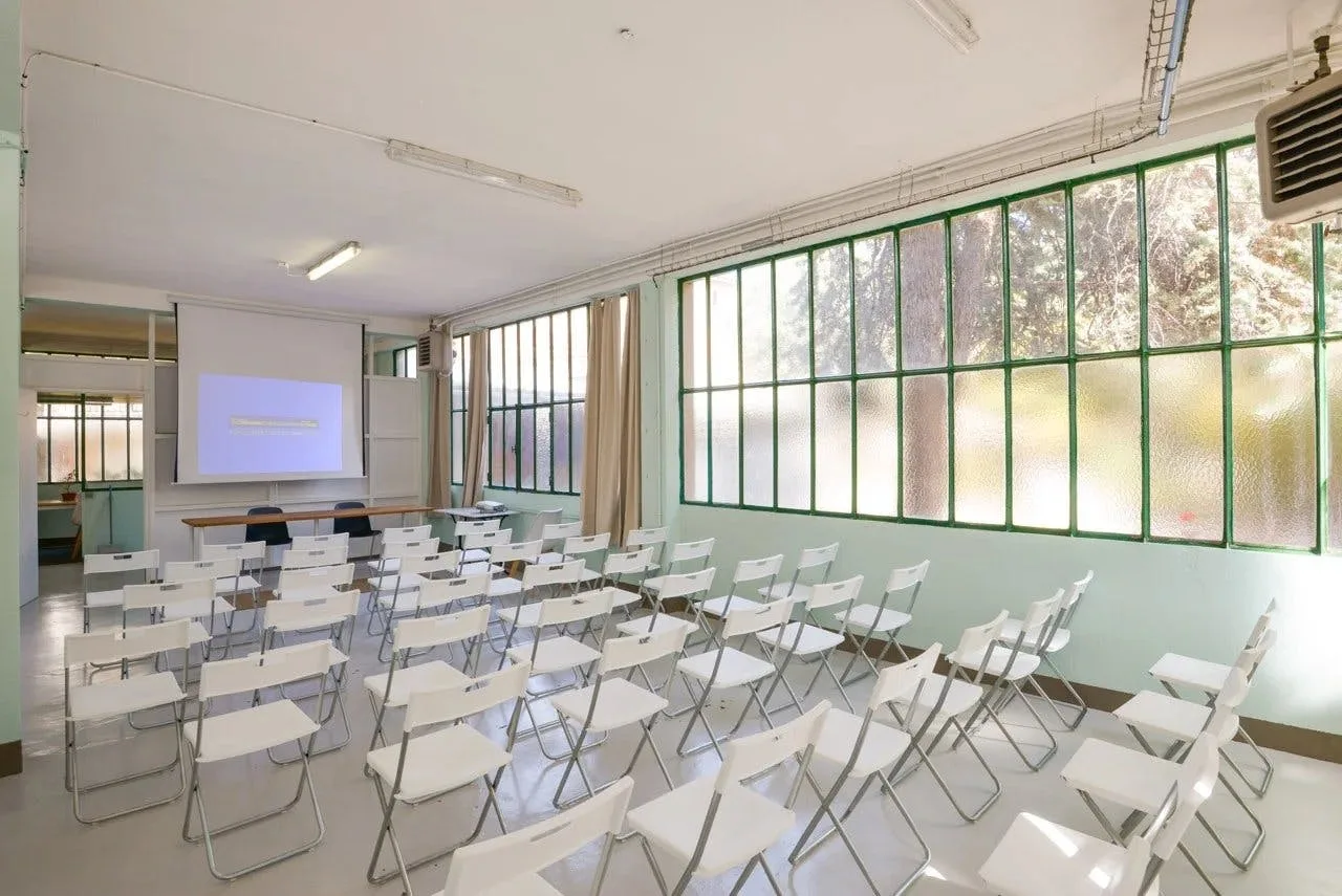Modular 50 sqm Atelier Space in Marseille — 5