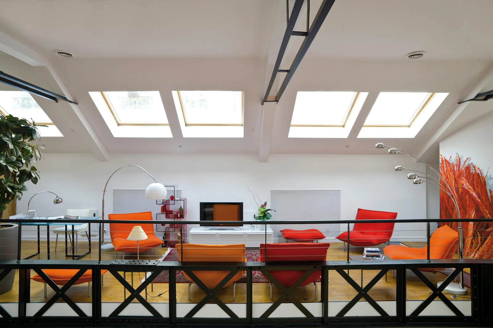 Modular Luminous Loft in Rue Greneta, Paris — 4