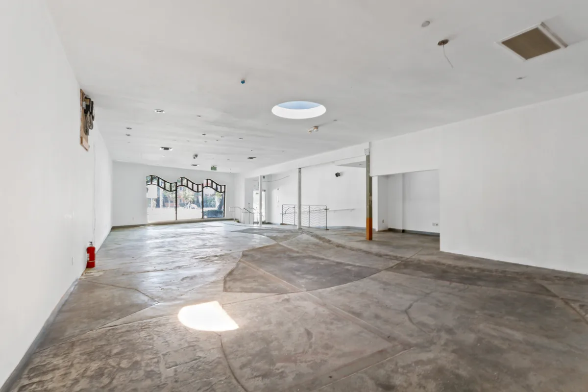 Move-In Ready Space in Downtown Culver City, 395 sqm, pop up store, interior view