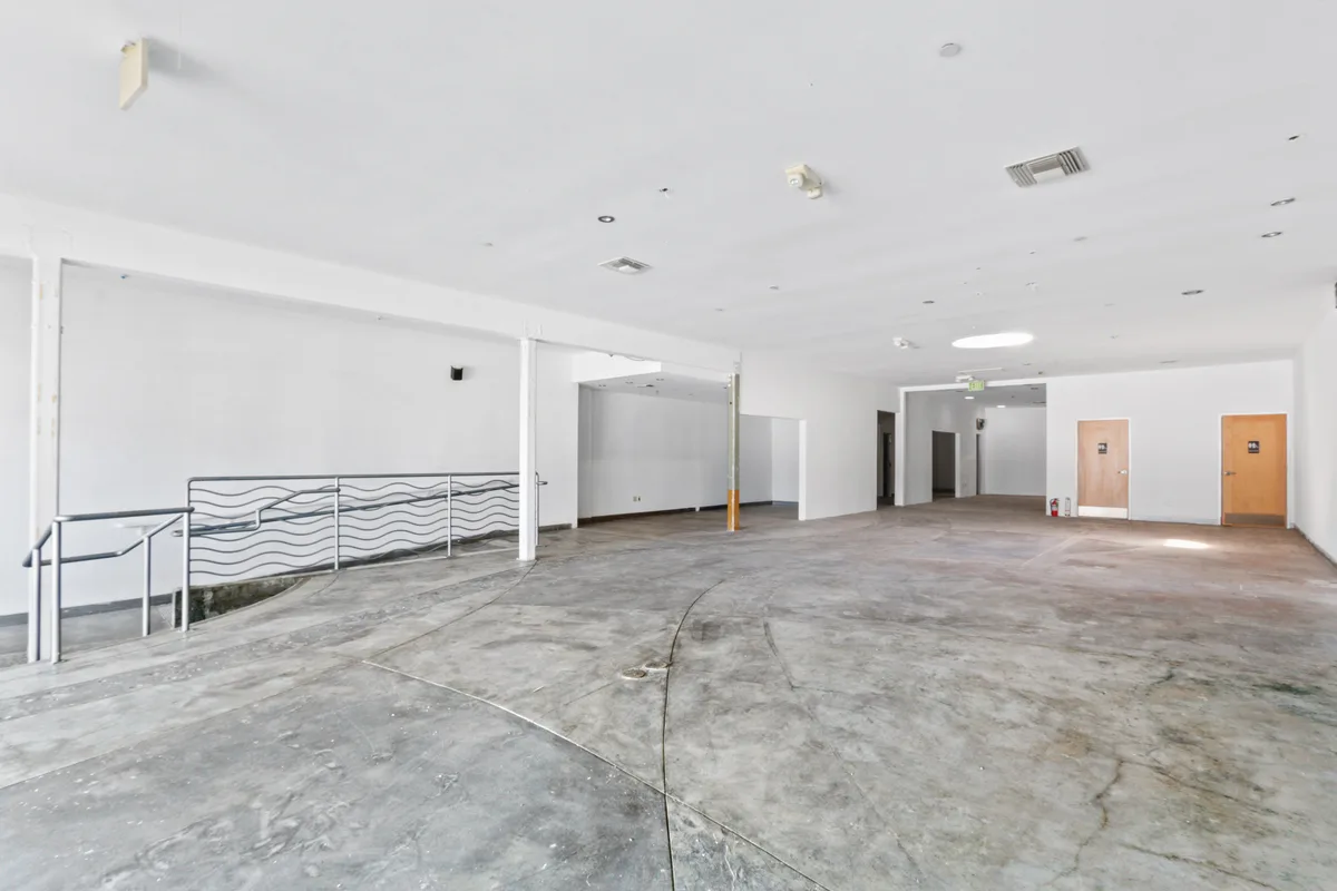 Move-In Ready Space in Downtown Culver City, 395 sqm, pop up store, second interior view