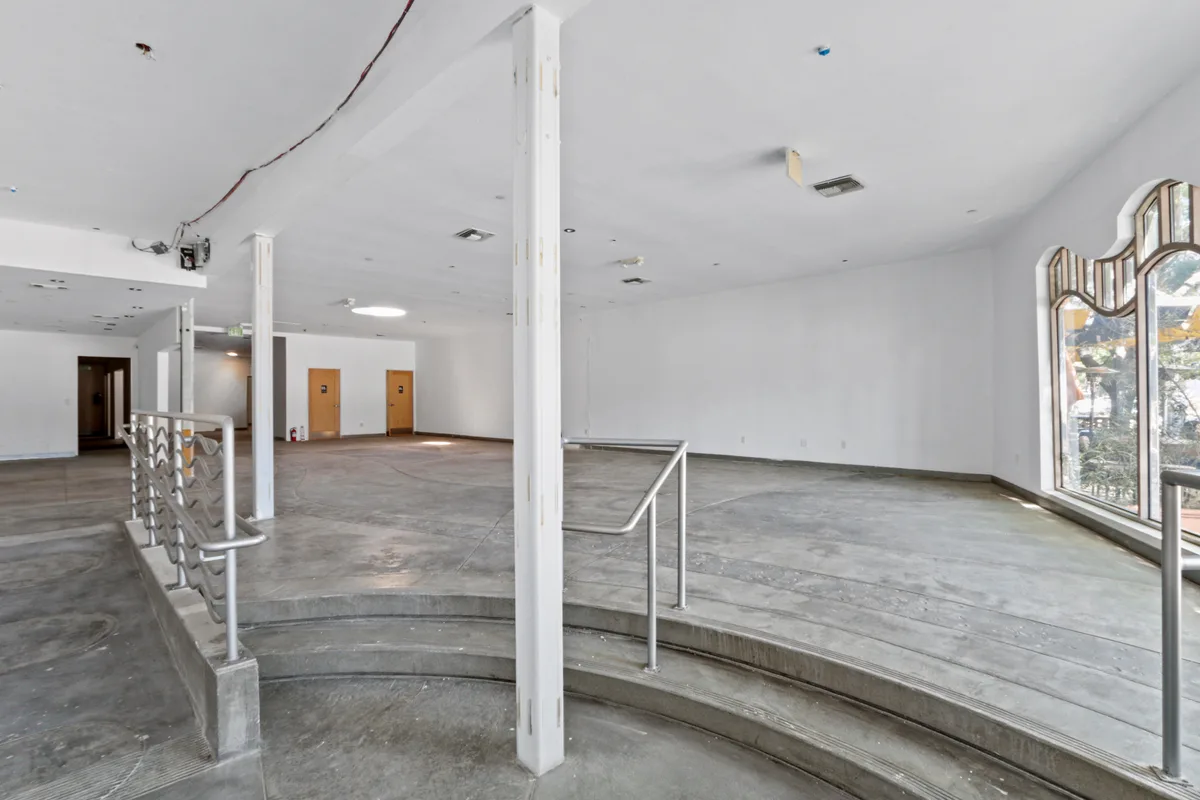 Move-In Ready Space in Downtown Culver City, 395 sqm, pop up store, third interior view