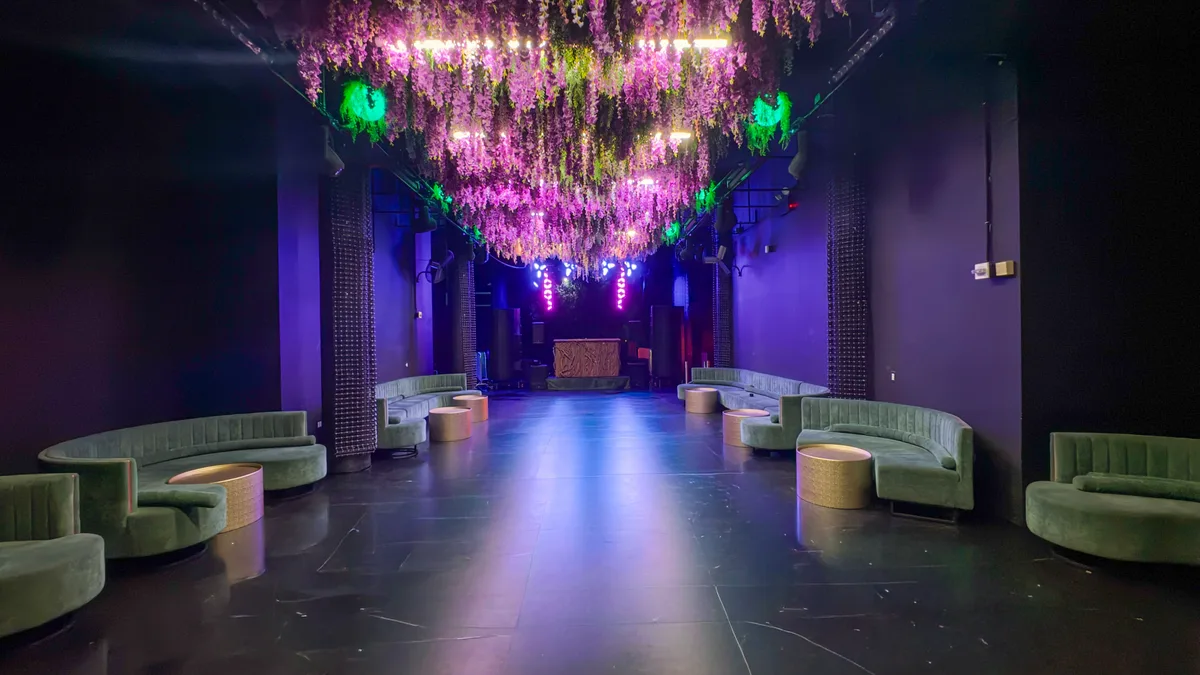 Multi-Level Event Venue with Mezzanine in Midtown Manhattan, 836 sqm, brand activation, pop-up rental in New York