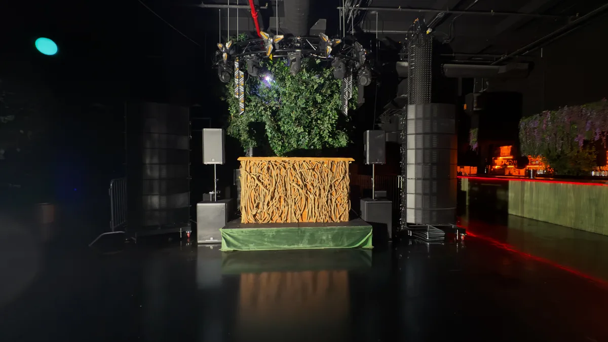 Multi-Level Event Venue with Mezzanine in Midtown Manhattan, 836 sqm, brand activation, pop-up rental in New York, third int…