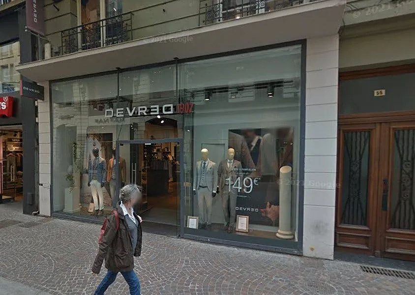 Multi-Level Retail Space in Lille Hypercentre