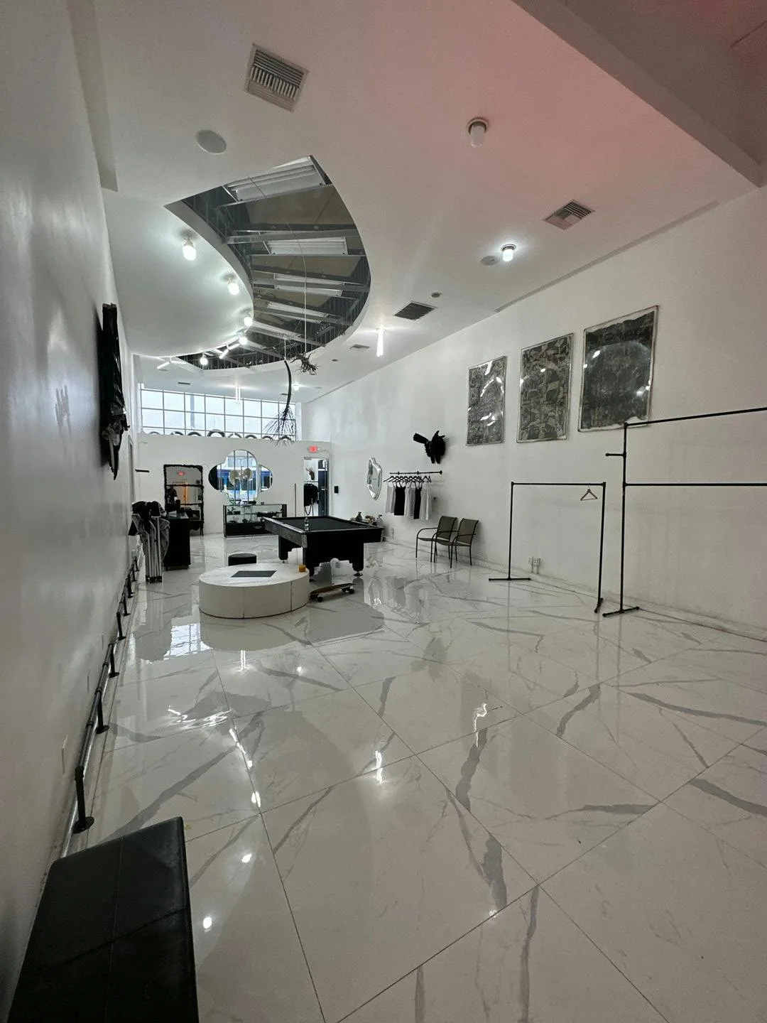 Multi-Level Storefront and Gallery on Melrose Avenue — 2
