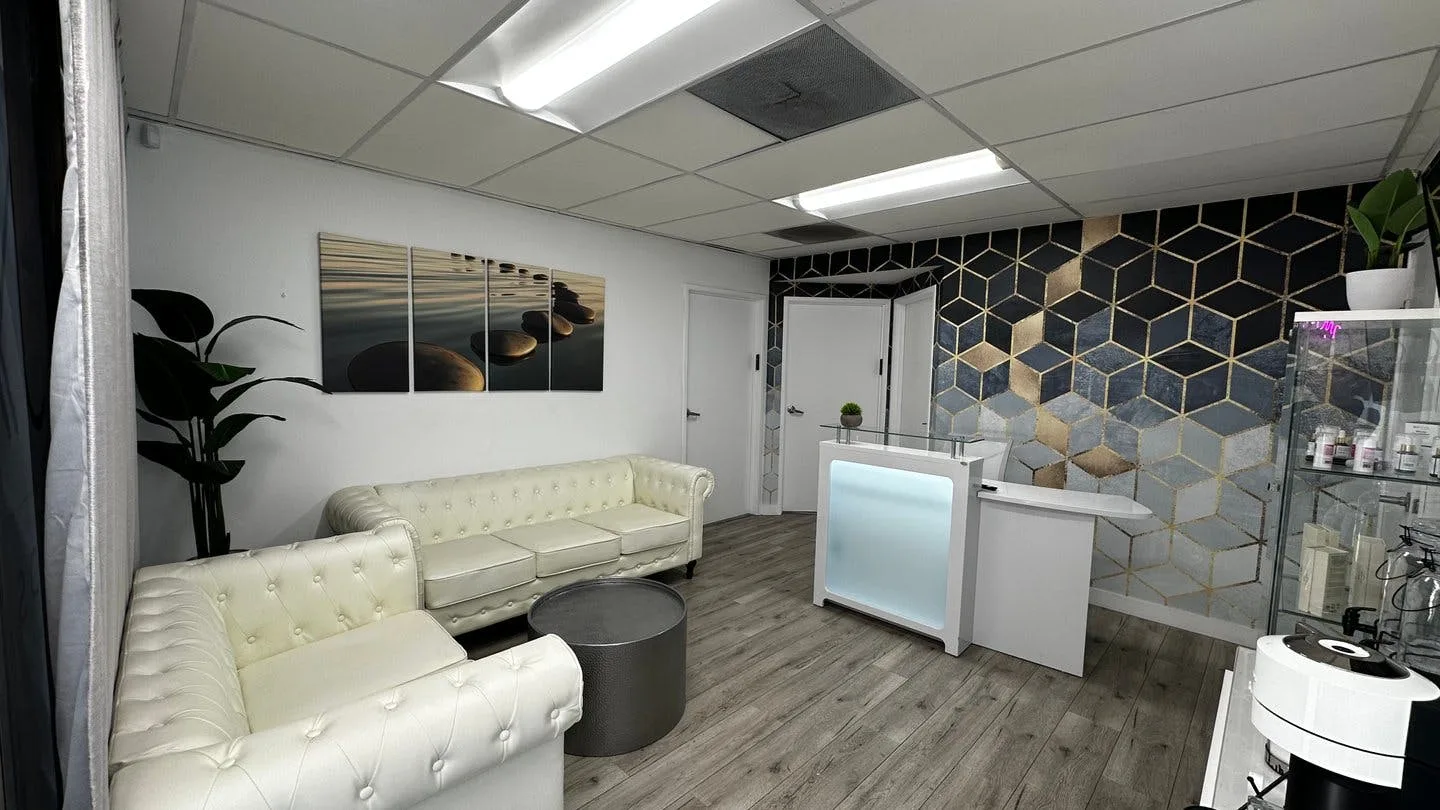 Multi-Room Commercial Space on Saticoy Street — 2