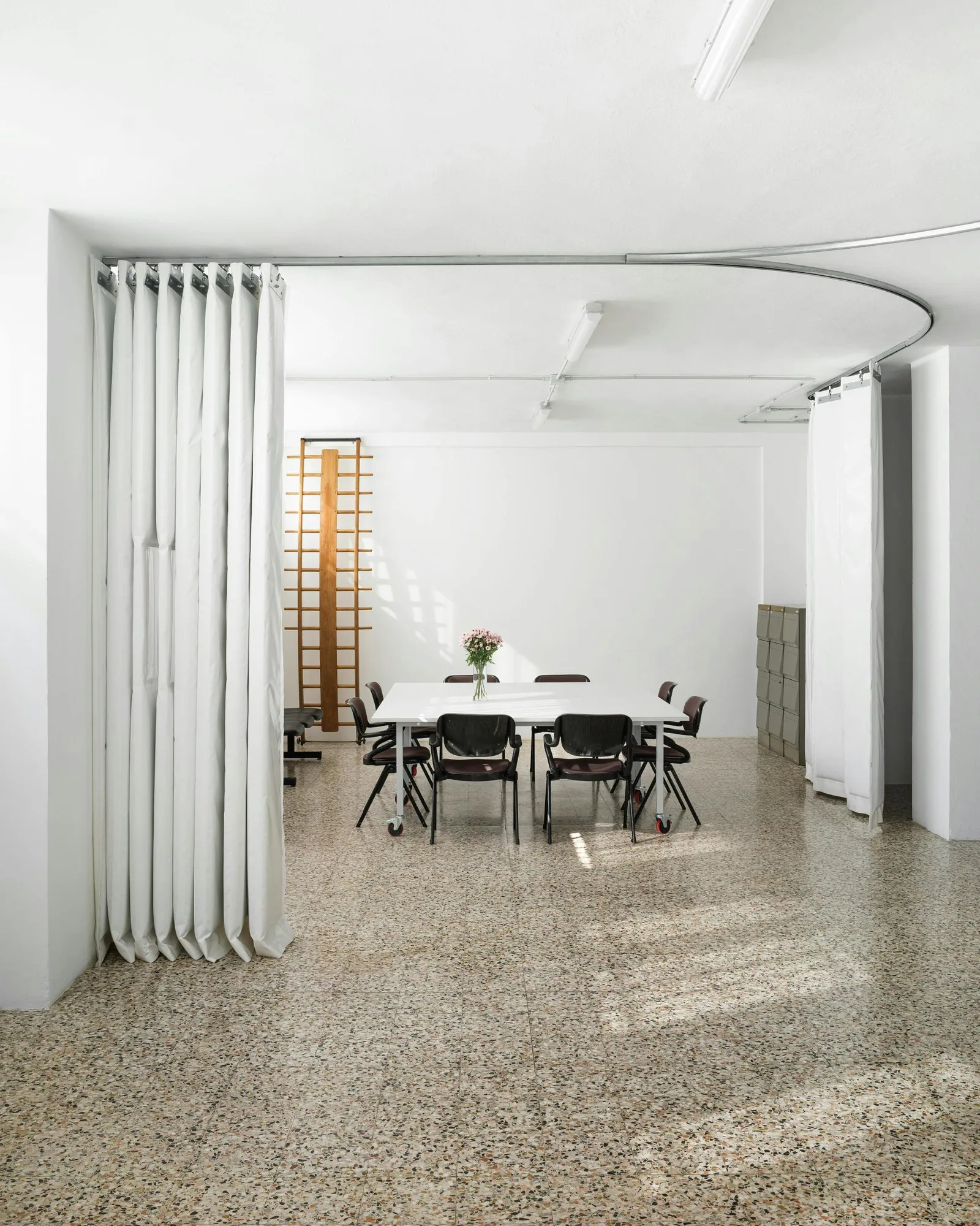Multifunctional 210 sqm Open-Space in Milano — 3
