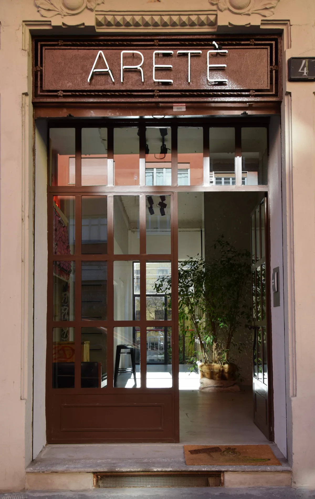 Multifunctional Space for Creatives in Porta Romana, 350 sqm, pop up store in Milano, second interior view