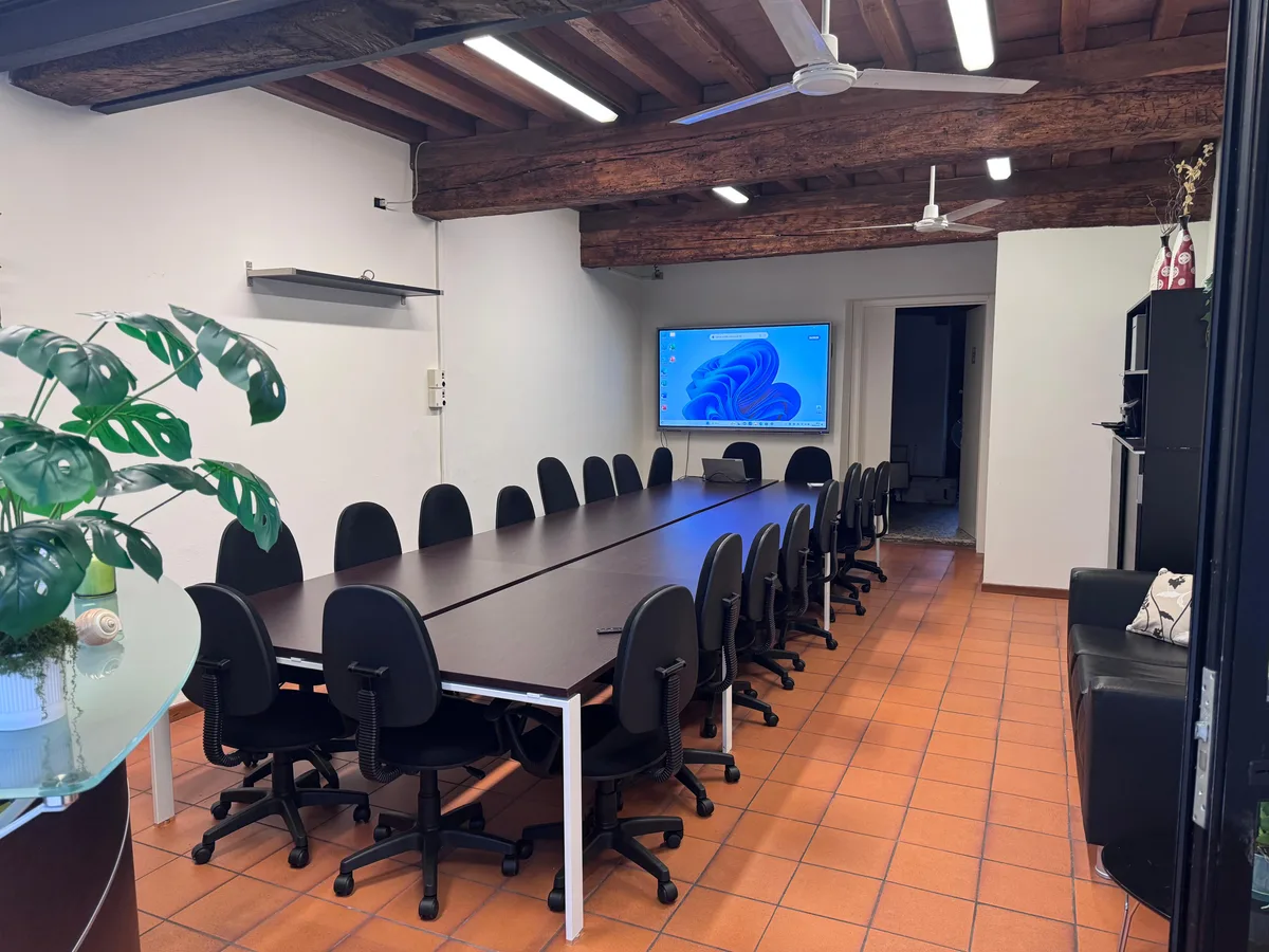 Multimedia Classroom Rental for Courses and Meetings, 50 sqm, seminar, pop-up rental in Margine Coperta-Traversagna