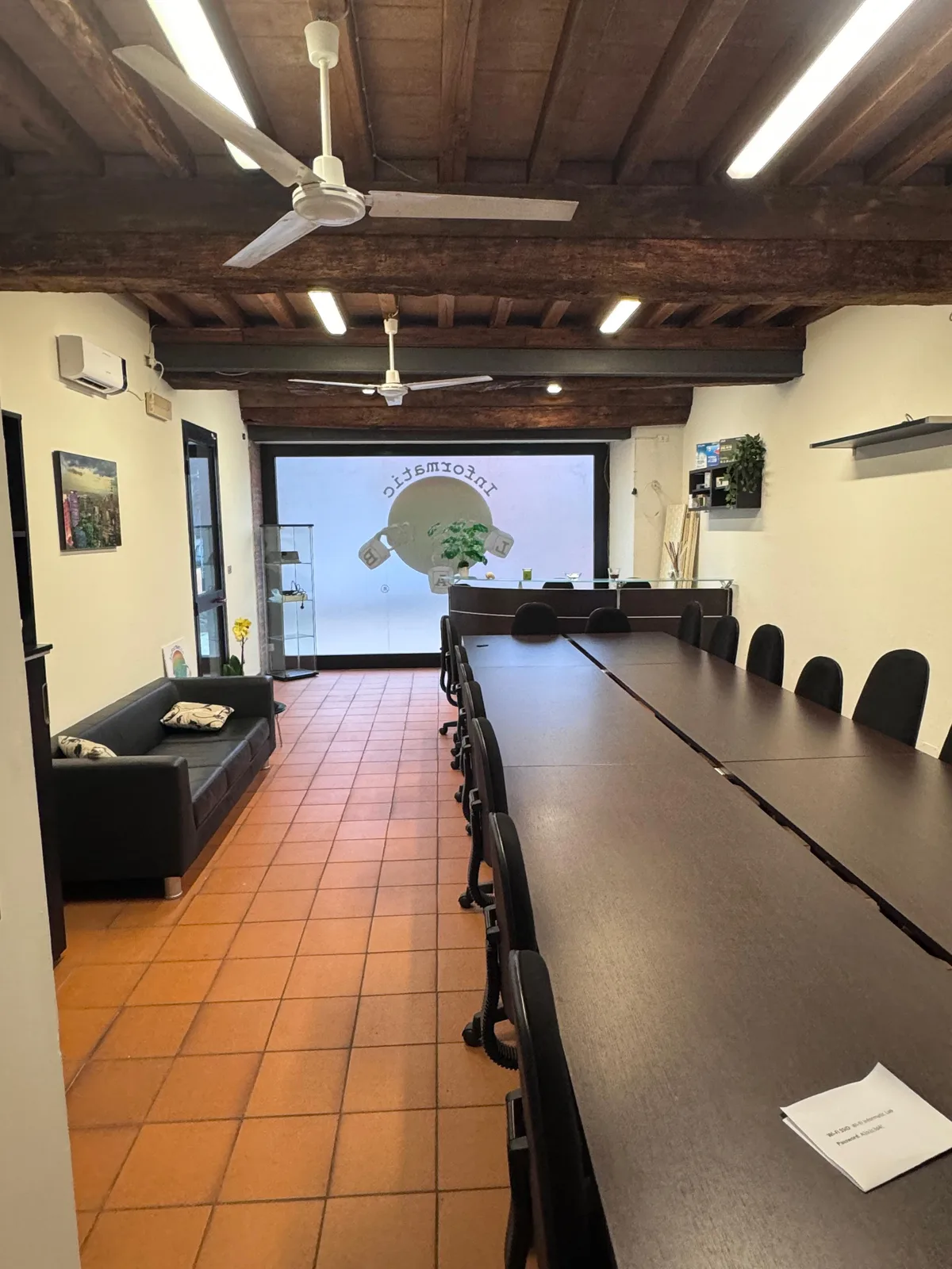 Multimedia Classroom Rental for Courses and Meetings, 50 sqm, seminar, pop-up rental in Margine Coperta-Traversagna, second…