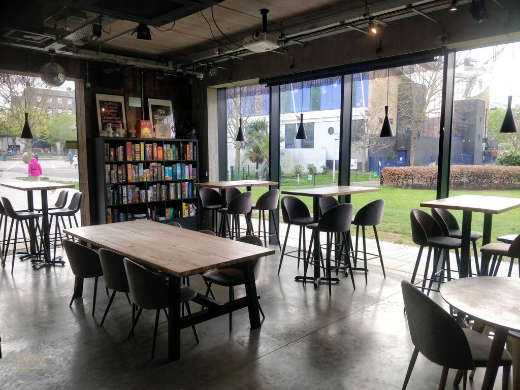 Newly Refurbished Bar with Gaming Booths, 139 sqm, private event, pop-up rental in Greater London, interior view