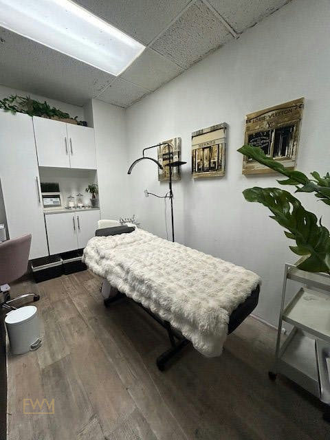 Newly Remodeled Beauty Studio in Downtown Los Angeles, 19 sqm, pop up store