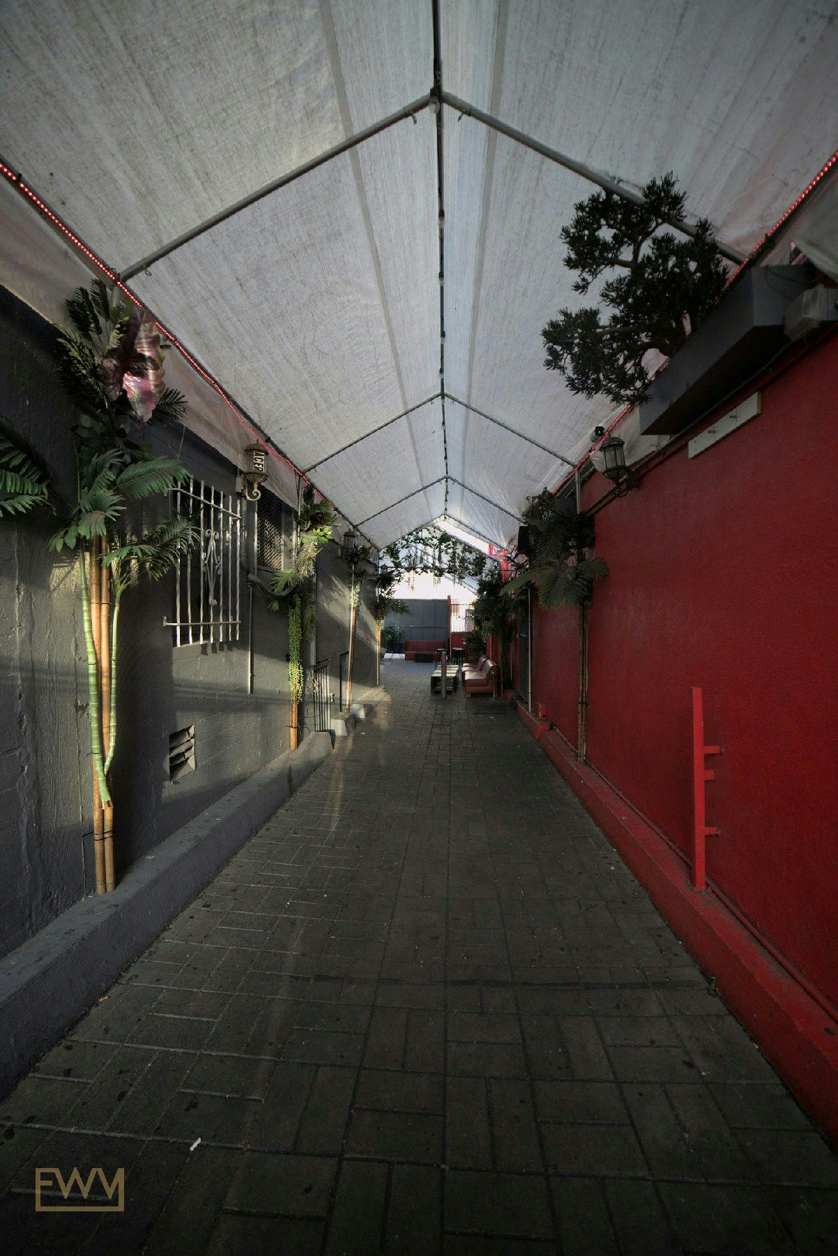 NYC Themed Nightclub and Restaurant in Hollywood, 186 sqm, cocktail reception, pop-up rental in Los Angeles