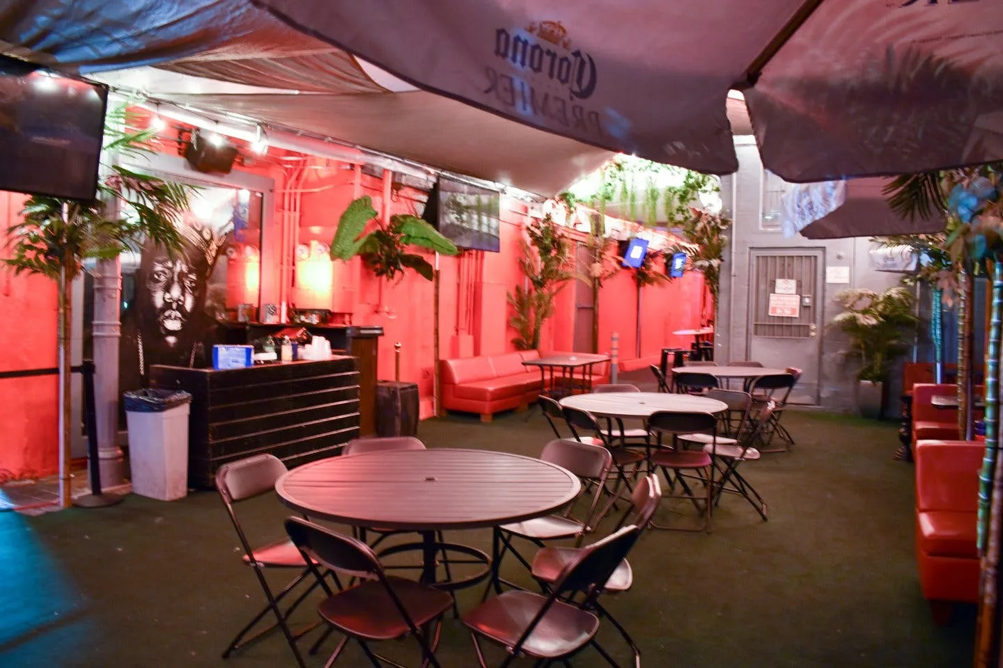 NYC Themed Nightclub and Restaurant in Hollywood — 5