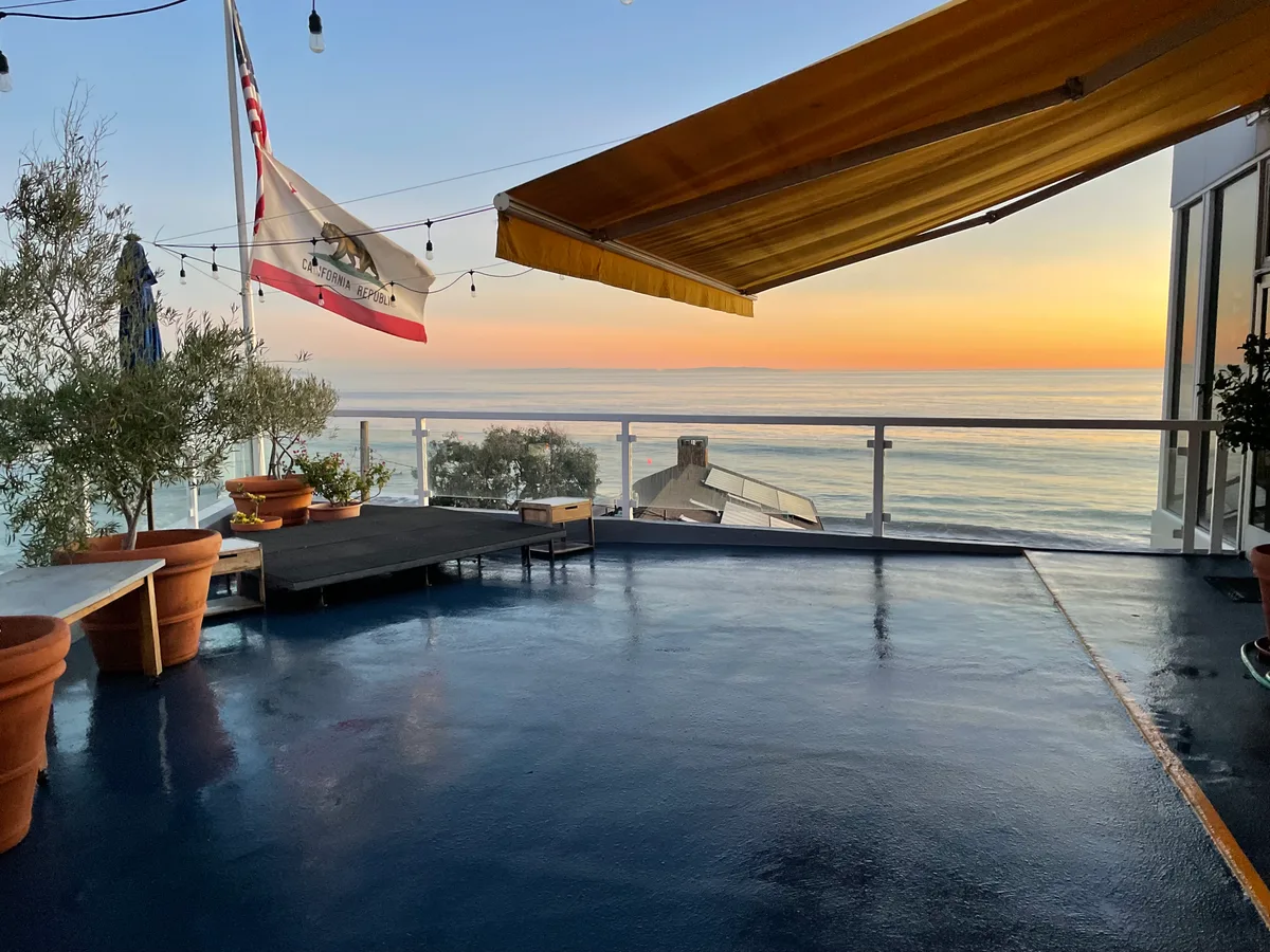 Oceanfront Gallery Space for Creative Events, 372 sqm, art exhibition, pop-up rental in Malibu, third interior view