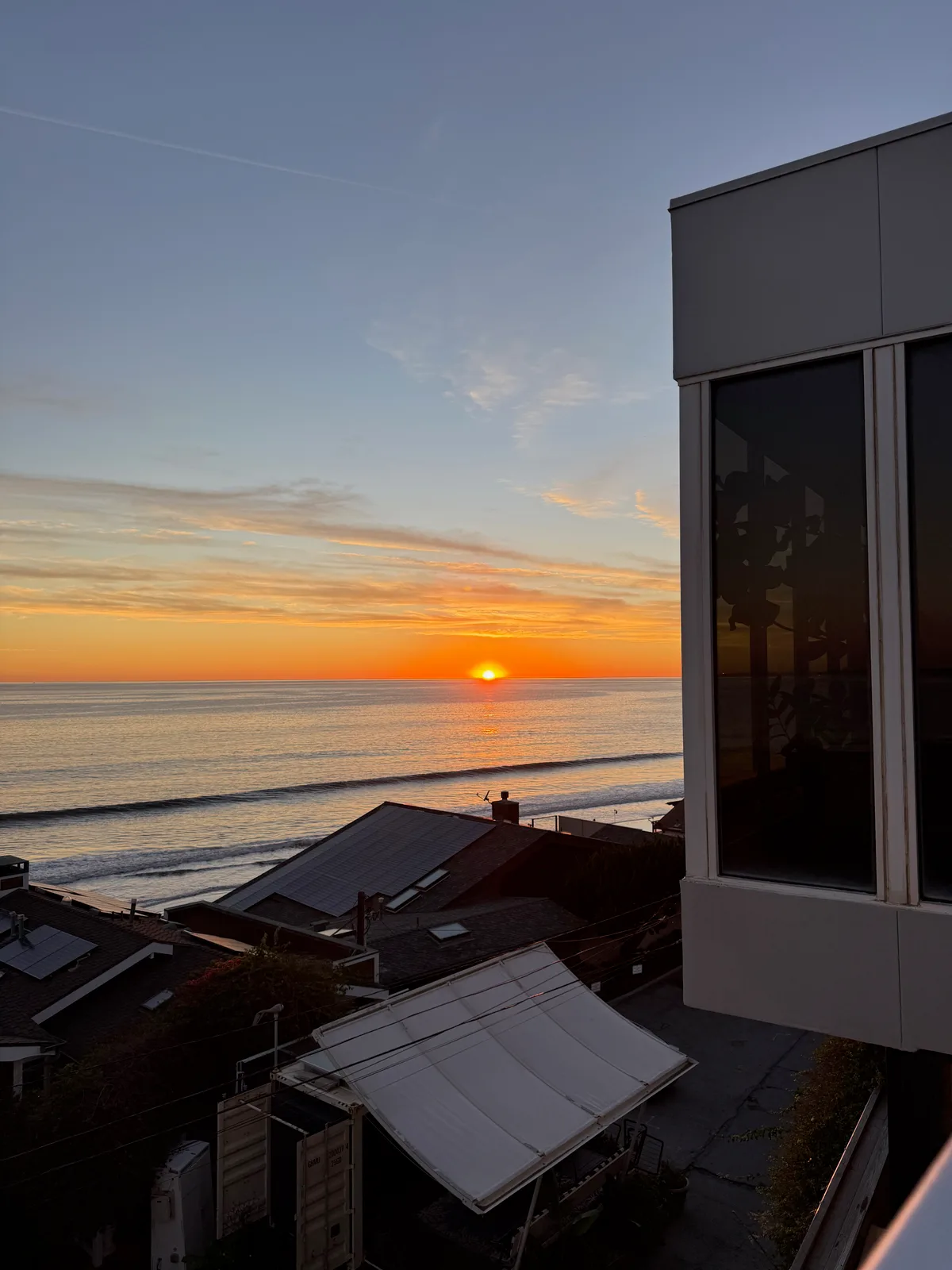 Oceanfront Gallery Space for Creative Events, 372 sqm, art exhibition, pop-up rental in Malibu, additional interior view