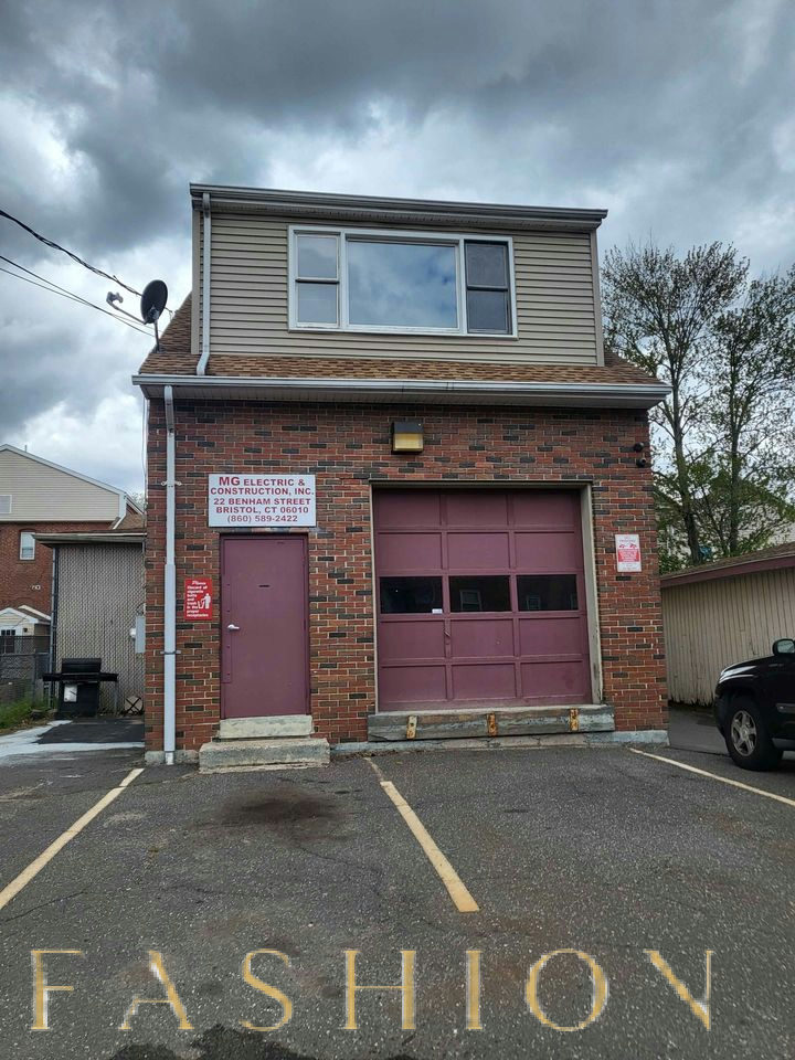 Office and Warehouse Space with Parking and Loading Dock, 257 sqm, private event, pop-up rental in Bristol