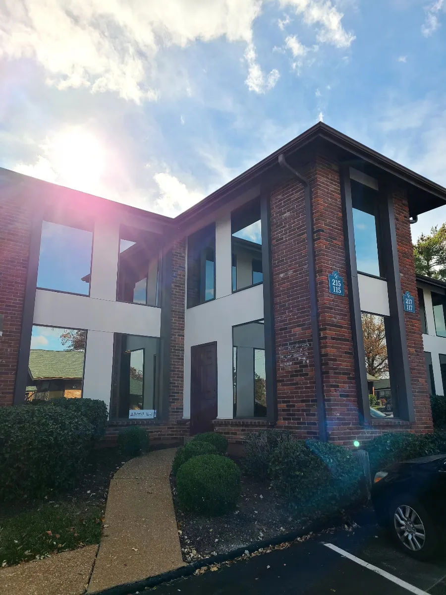 Office Condos for Lease in West County, 67 sqm, showroom presentation, pop-up rental in Ellisville