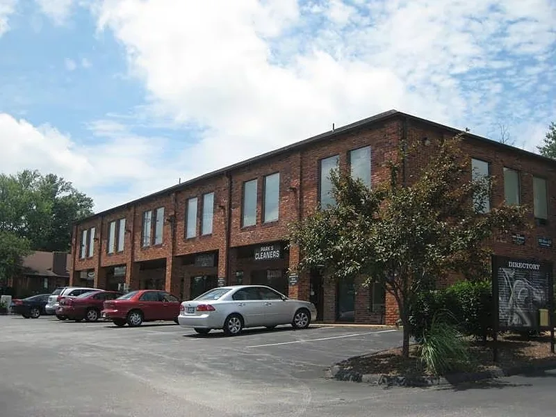 Office Condos for Lease in West County, 67 sqm, showroom presentation, pop-up rental in Ellisville, second interior view