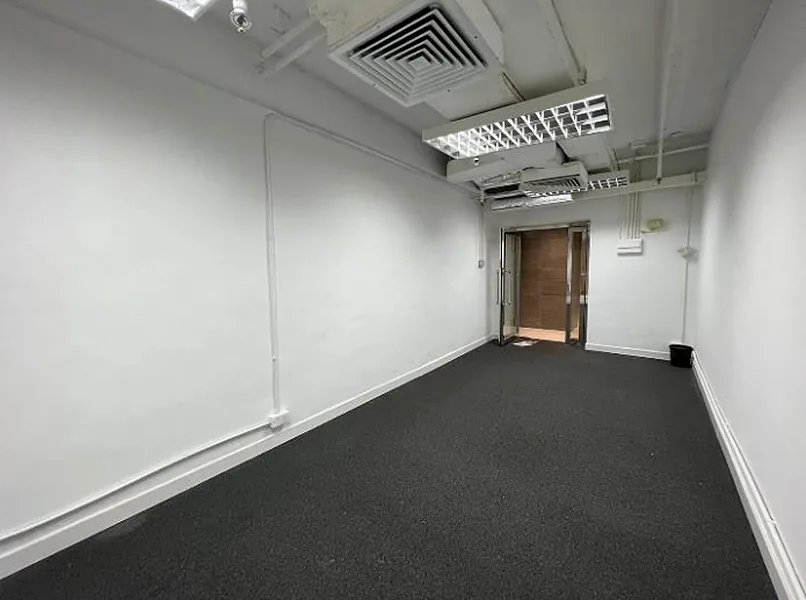 Office Space Available on Hillwood Road, 35 sqm, pop-up rental in Hong Kong, interior view