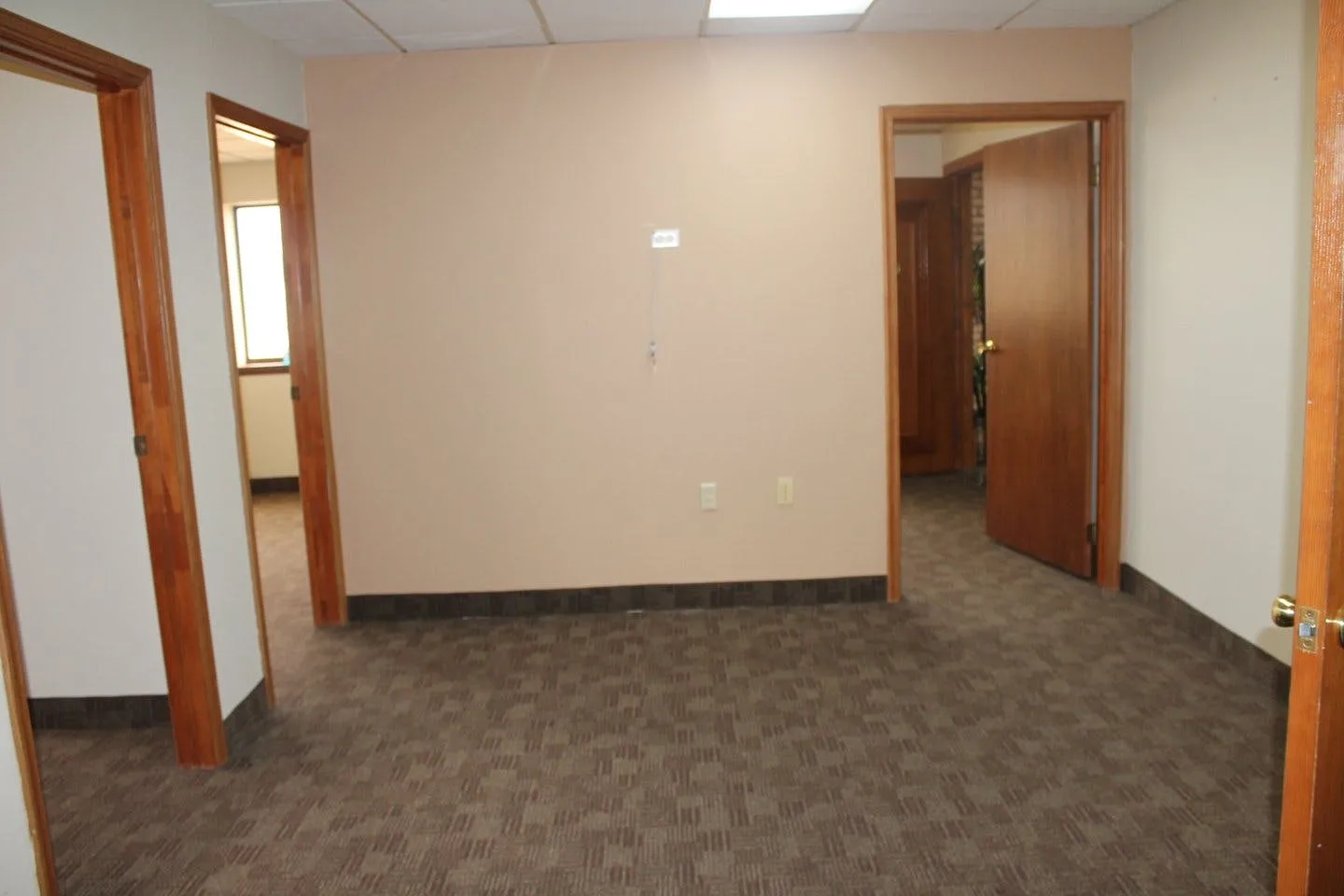 Office Space for Rent on Lakeland Blvd, Eastlake — 4