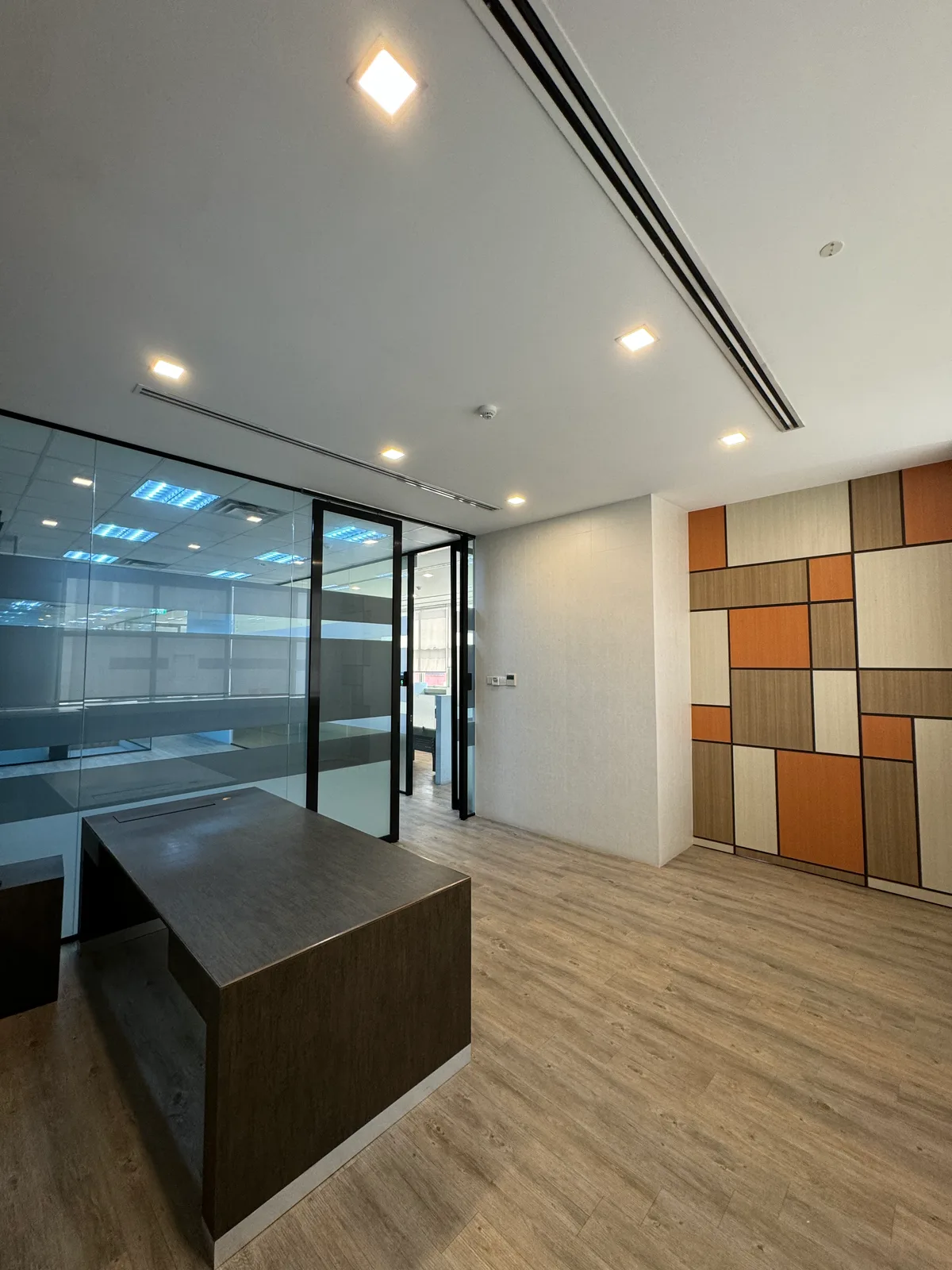 Office Space for Rent with Private Entrance in Kaki Bukit, 1500 sqm, corporate event, pop-up rental in Singapore, third inte…