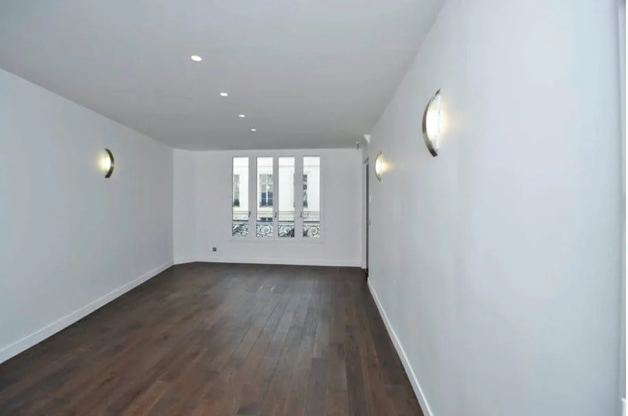 Office Space on Rue Saint-Florentin, Paris — 3