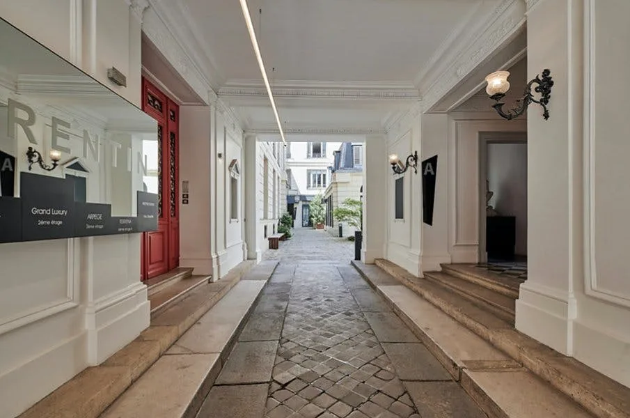 Office Space on Rue Saint-Florentin, Paris — 5