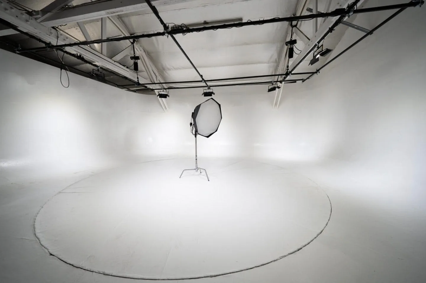 Olympic 3 Car Photography Studio in Los Angeles
