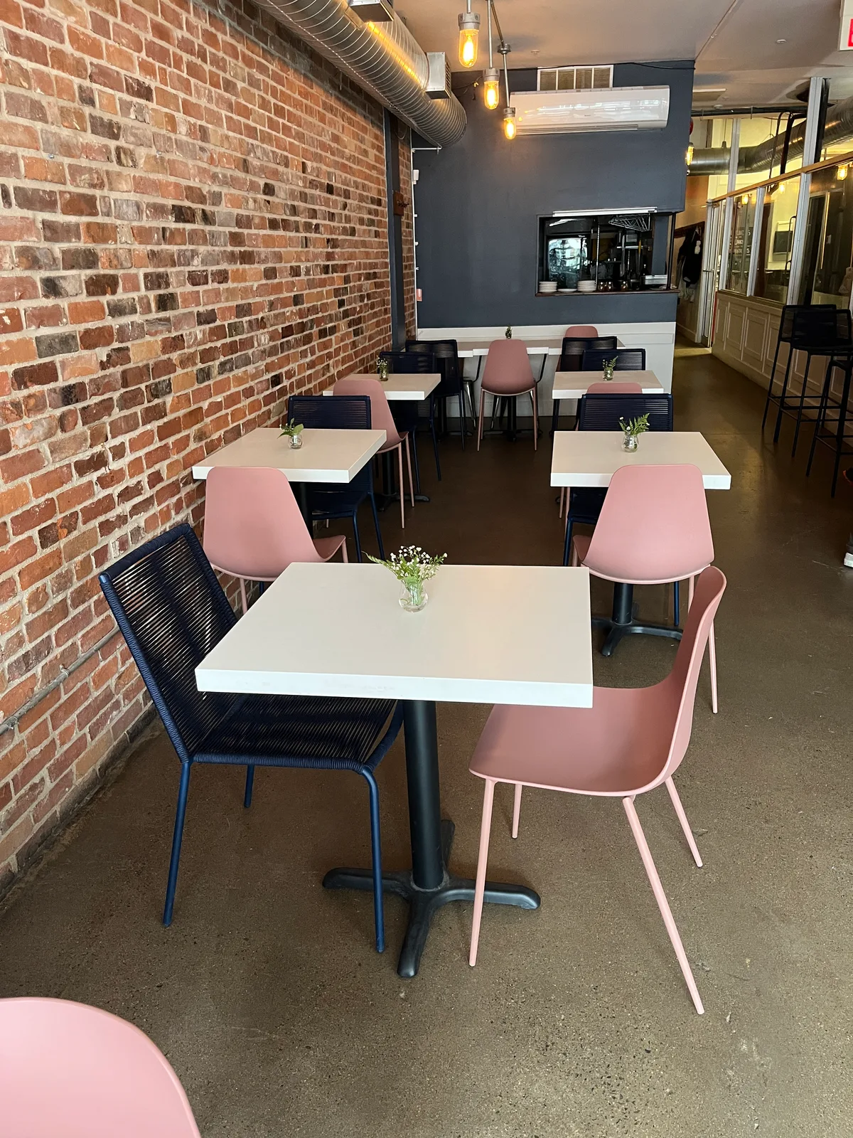 Open Concept Brewery and Sandwich Shop, 279 sqm, retail activation, pop-up rental in Kingston, third interior view