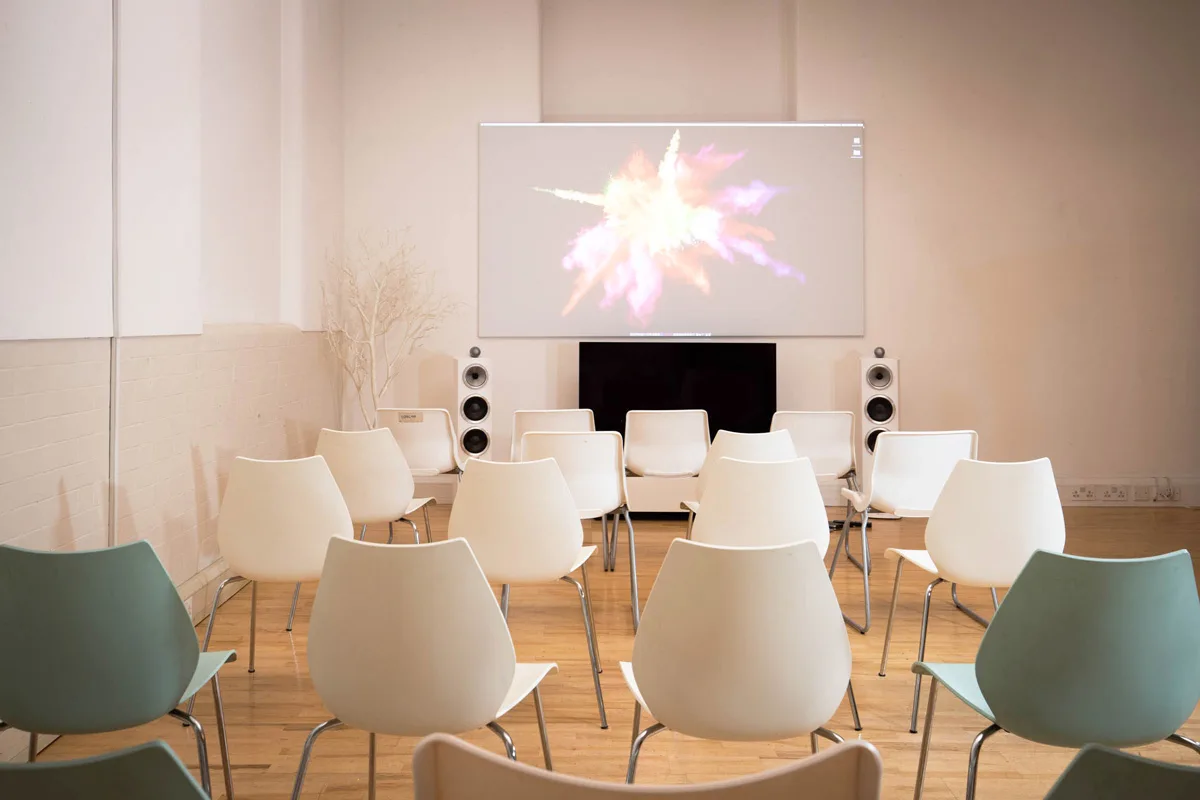 Open-Plan Studio Near Regents Canal, London N1, 177 sqm, photo shoot, pop-up rental in Greater London, additional interior v…