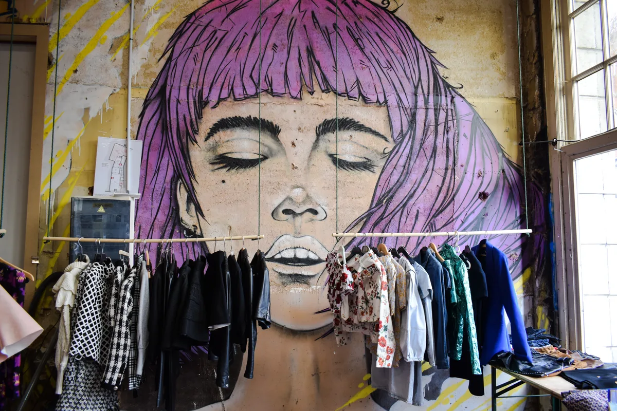 Open Space for Short or Medium-Term Events, 160 sqm, pop up store in Tournai, interior view