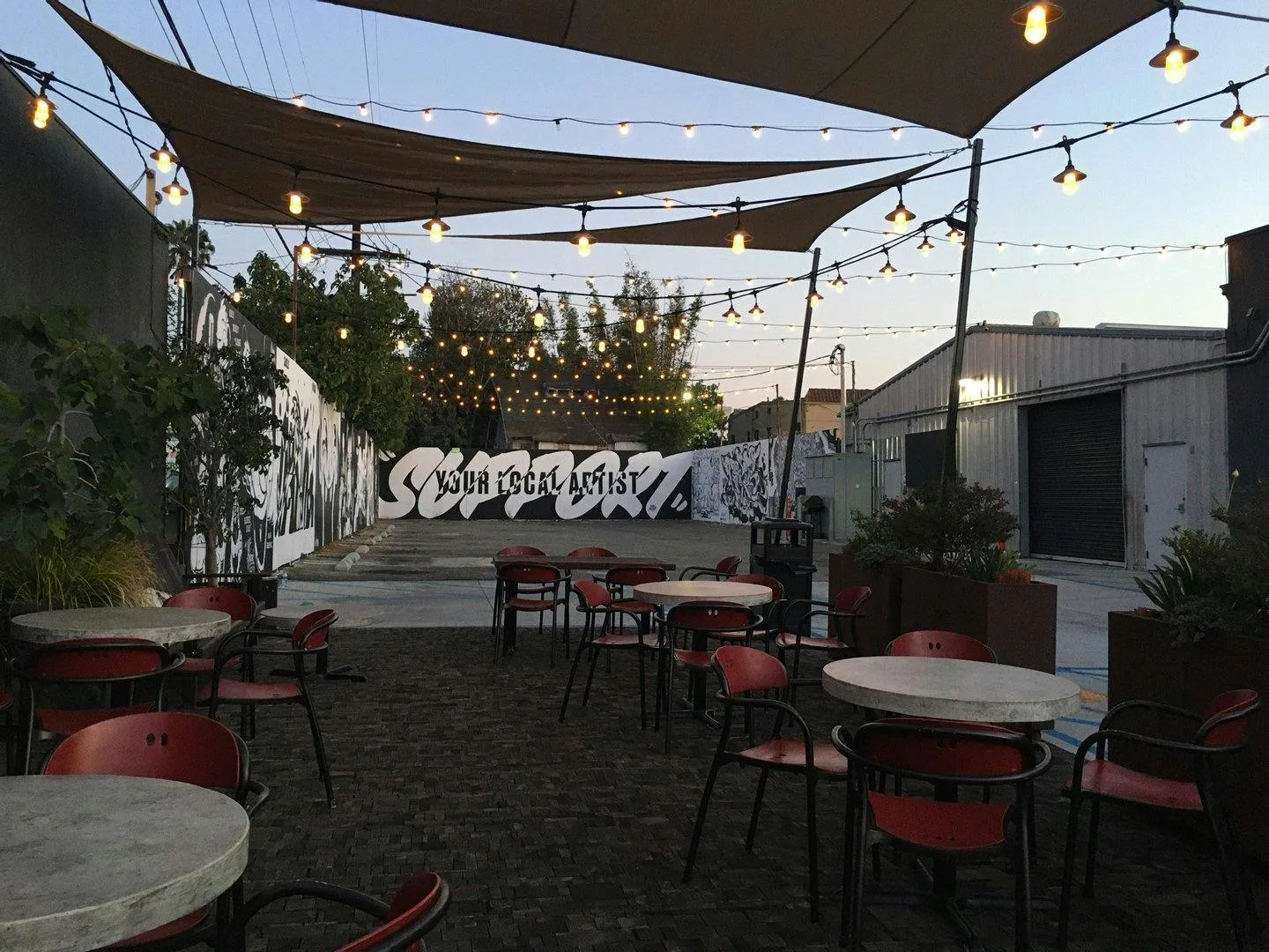 Outdoor Art Yard Commercial Space in Los Angeles — 2