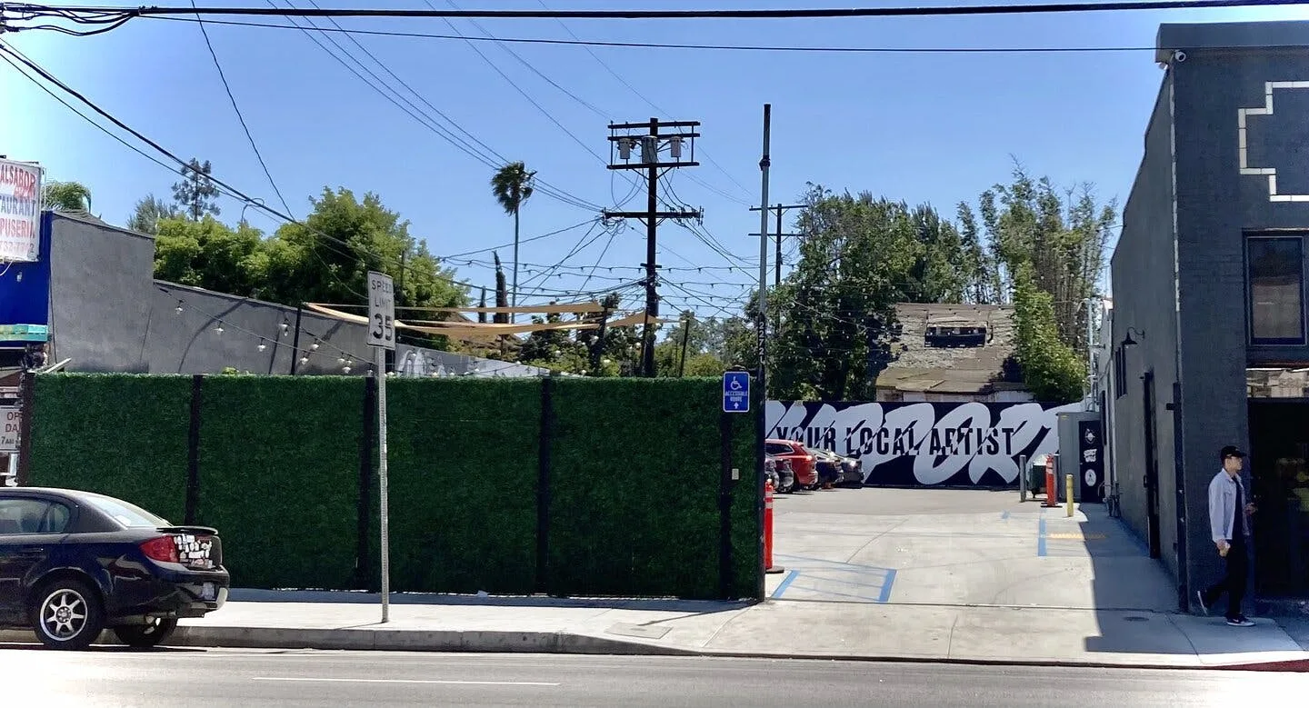 Outdoor Art Yard Commercial Space in Los Angeles — 3