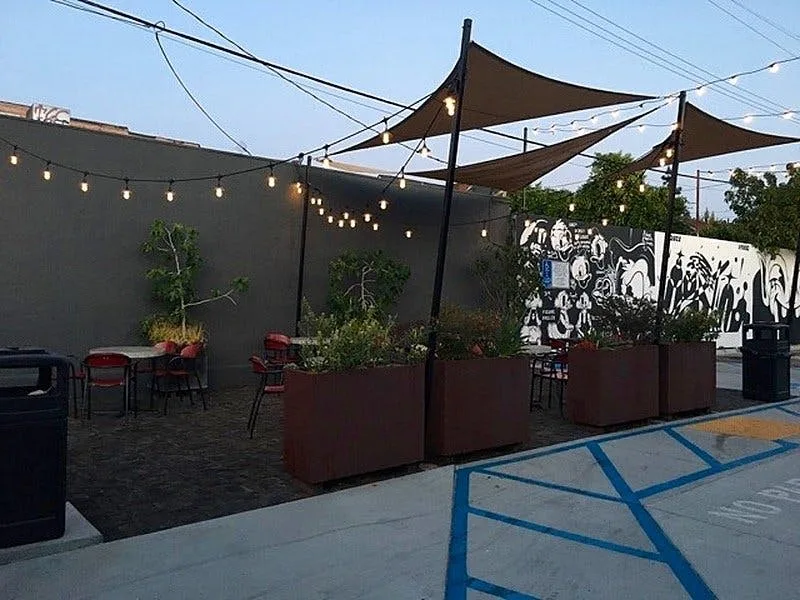 Outdoor Art Yard Commercial Space in Los Angeles — 4