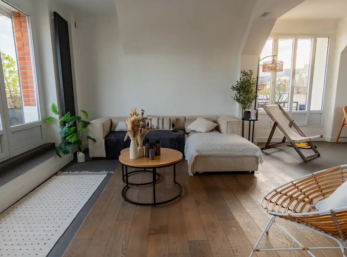 Panoramic View Apartment for Meetings and Creative Shoots, 150 sqm, seminar, pop-up rental in Saint-Cloud, additional interi…