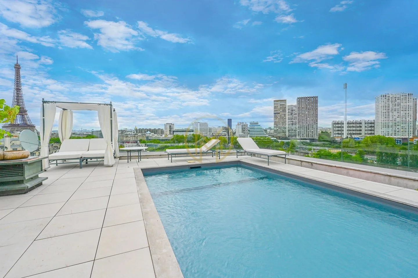 Penthouse with Terrace and Pool on Avenue de Lamballe — 3