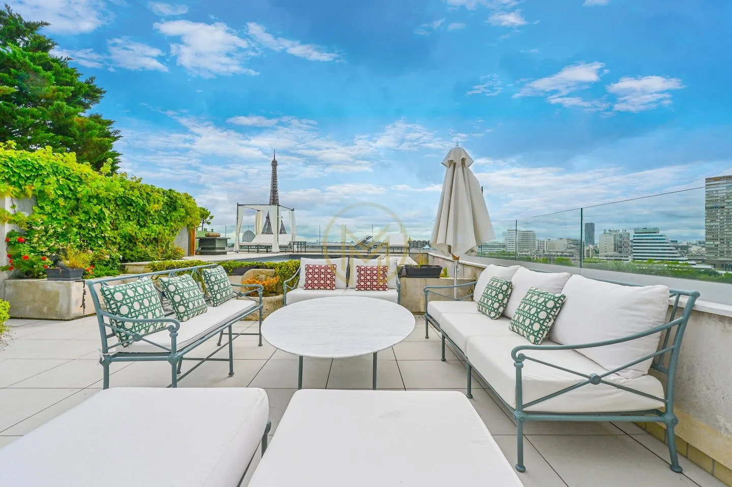 Penthouse with Terrace and Pool on Avenue de Lamballe — 5