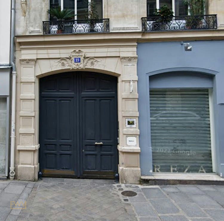 Petite Galerie Space in Le Marais, Paris