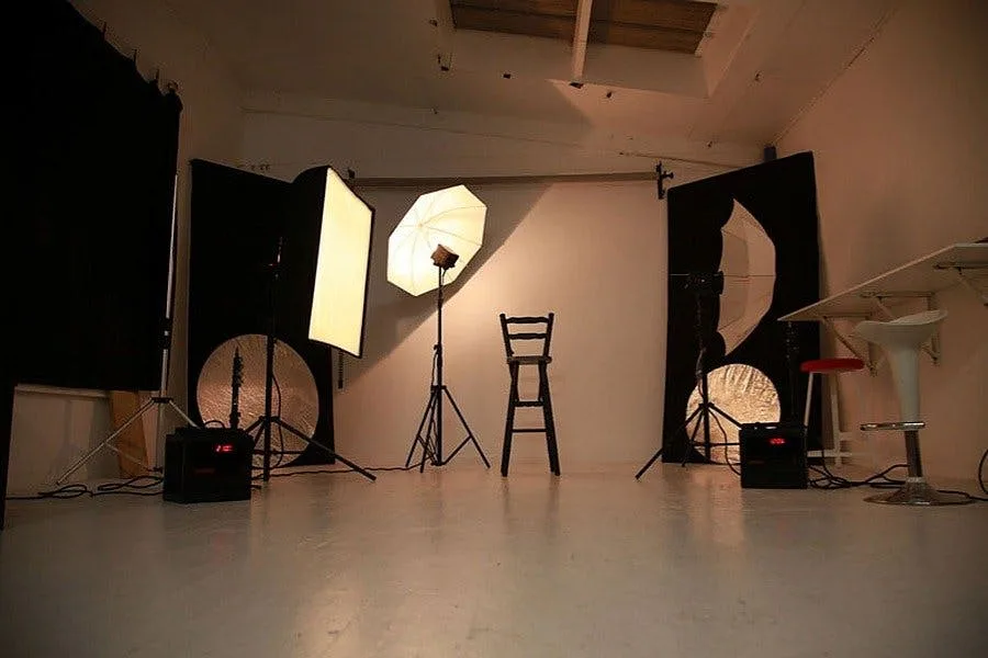 Photography Studio and Artistic Workshop Space in Pantin