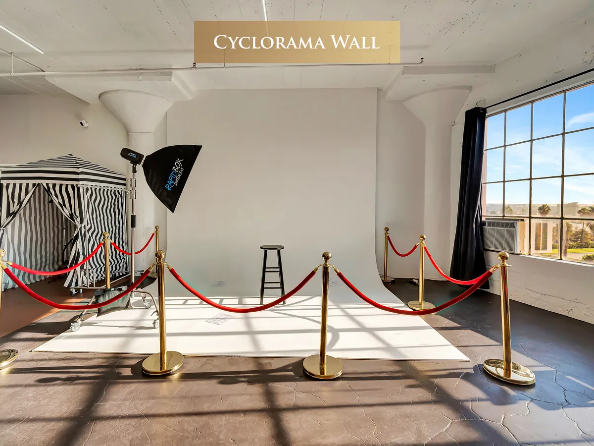 Photoshoot-Ready Studio with FREE Equipment and Skyline View, 206 sqm, photo shoot, pop-up rental in Los Angeles, interior v…