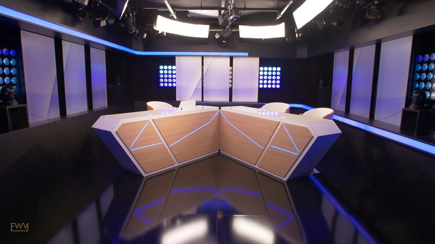 Plateau Talk Show Studio in Boulogne-Billancourt, 50 sqm, art exhibition, pop-up rental