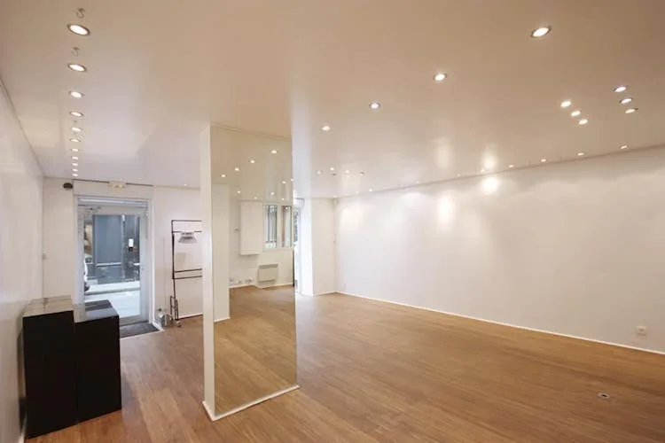 Pop-Up Boutique and Showroom in Le Marais, Paris — 4