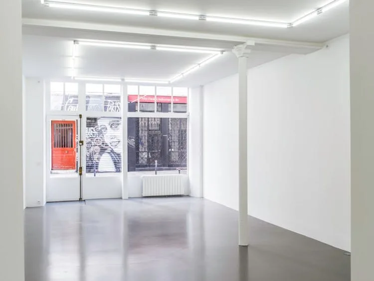 Pop Up Boutique in Le Marais, Paris — 2