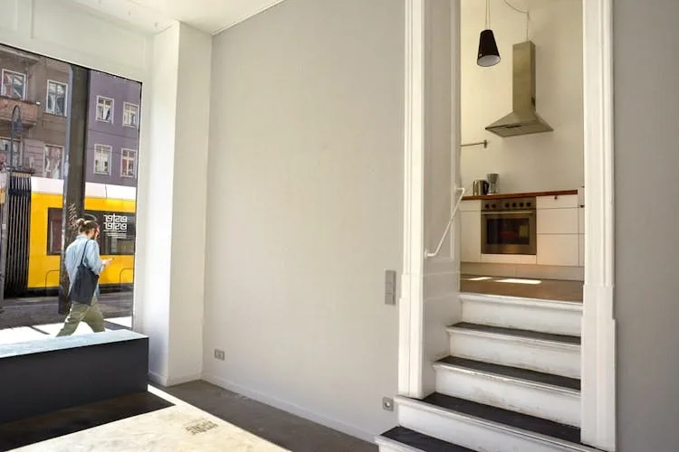 Pop-Up Retail and Showroom Space on Pappelallee, Berlin — 5