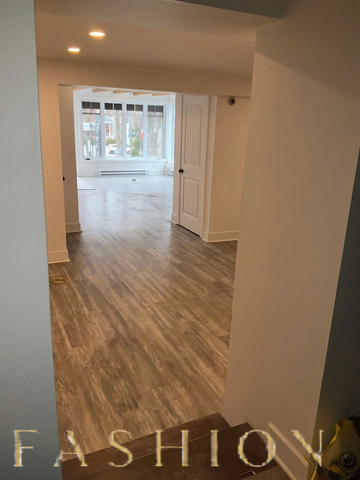 Pop-Up Shop and Event Space for Rent in Rosemère, 112 sqm, pop up store, interior view