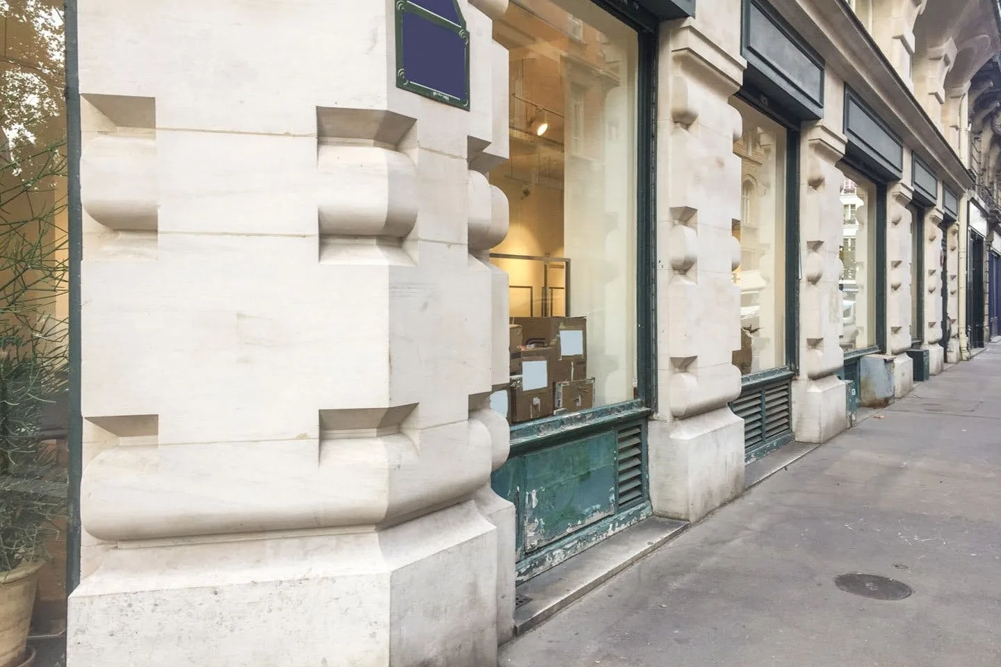 Pop-up Store and Showroom in Carreau du Temple, Paris — 2