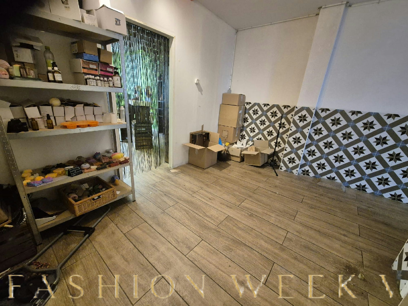 Pop-Up Store in Central Gouda, 77 sqm, pop up store, third interior view